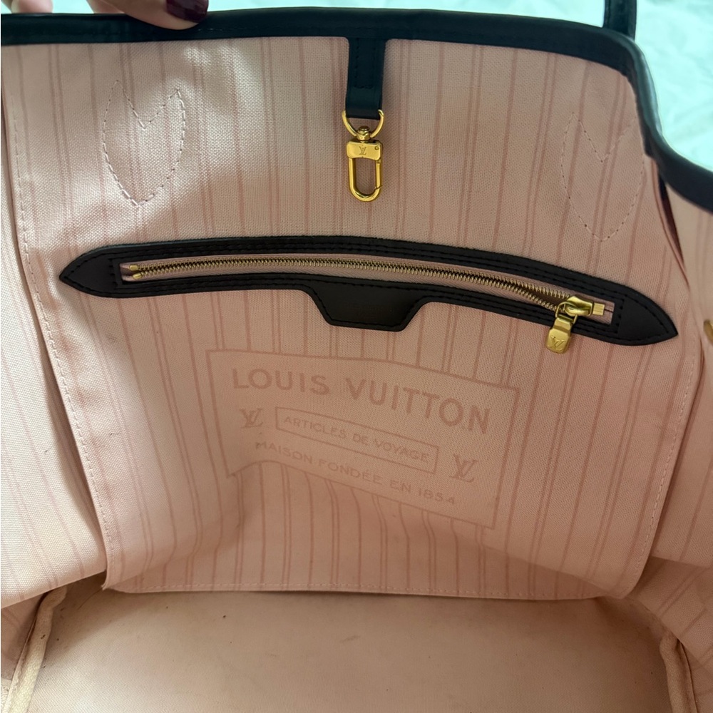 Louis Vuitton Neverfull MM - Picture 13 of 13
